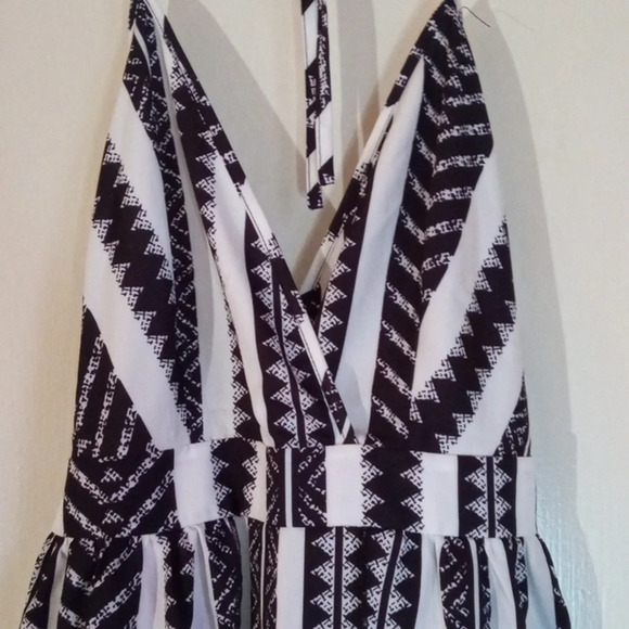 Shein Tribal print halter dress women's medium. - Picture 4 of 10